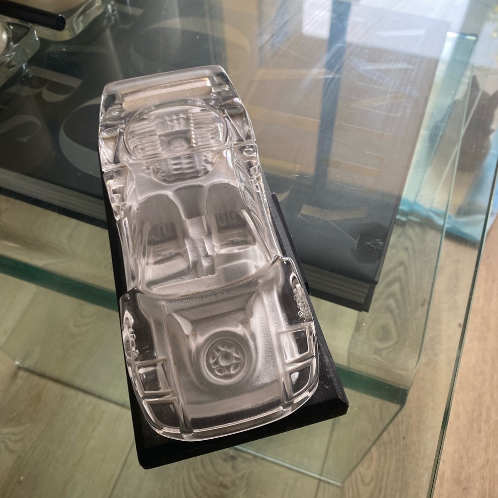 Crystal Ferrari F40 used. With Ferrari base